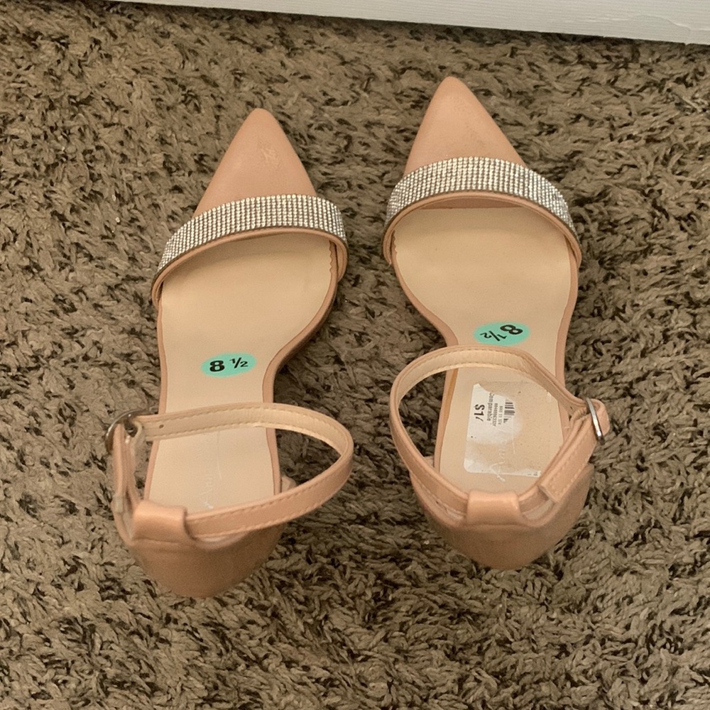 Heels - Picture 3 of 4